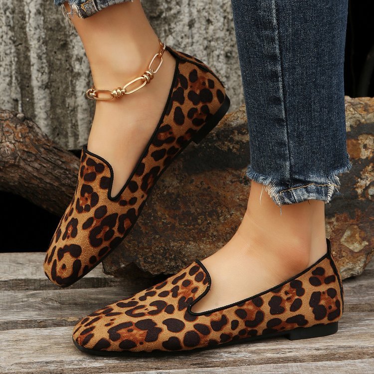 Zapatos de salón con estampado de leopardo elegantes y ligeros para mujer