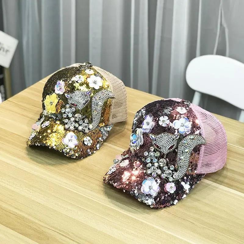Sombrero de verano con flores de zorro y diamantes de imitación