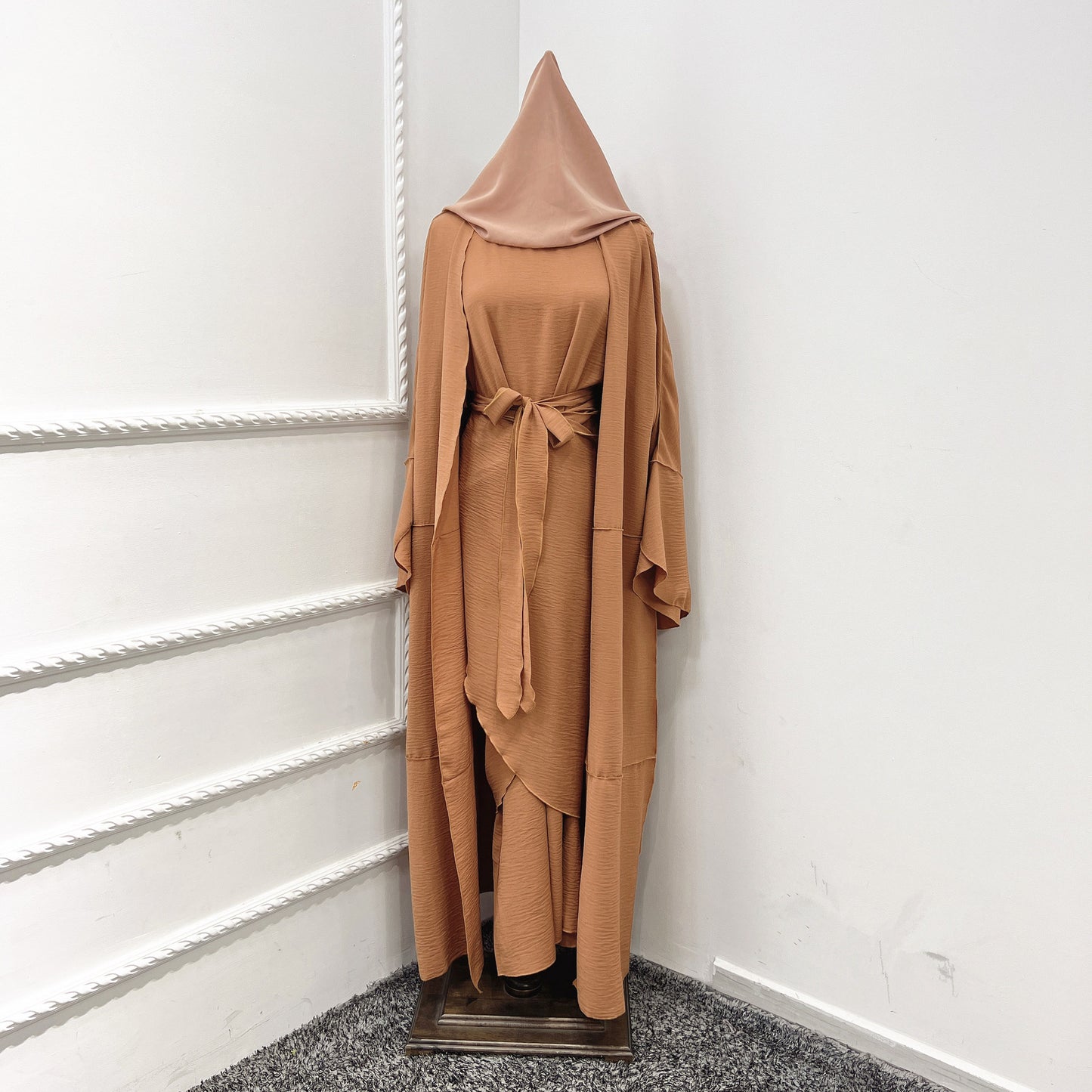 Manteau de garniture Vêtements d'intérieur Robe Jupe Circonférence Costume trois pièces