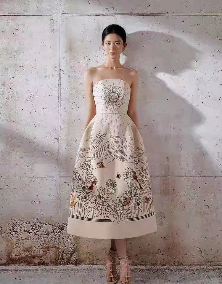 Vestido con falda estampada sin tirantes