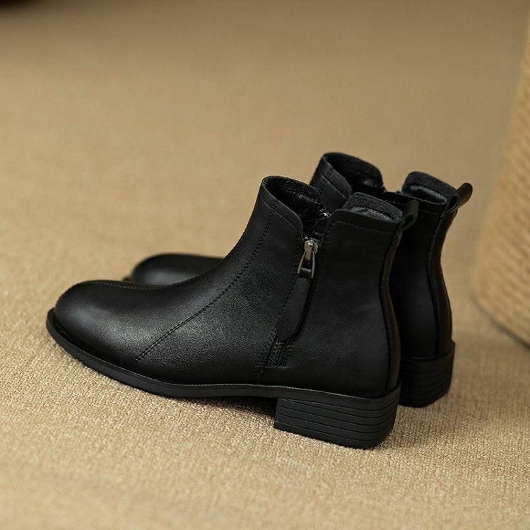 Botas cortas británicas de cuero suave con punta redonda y cremallera lateral