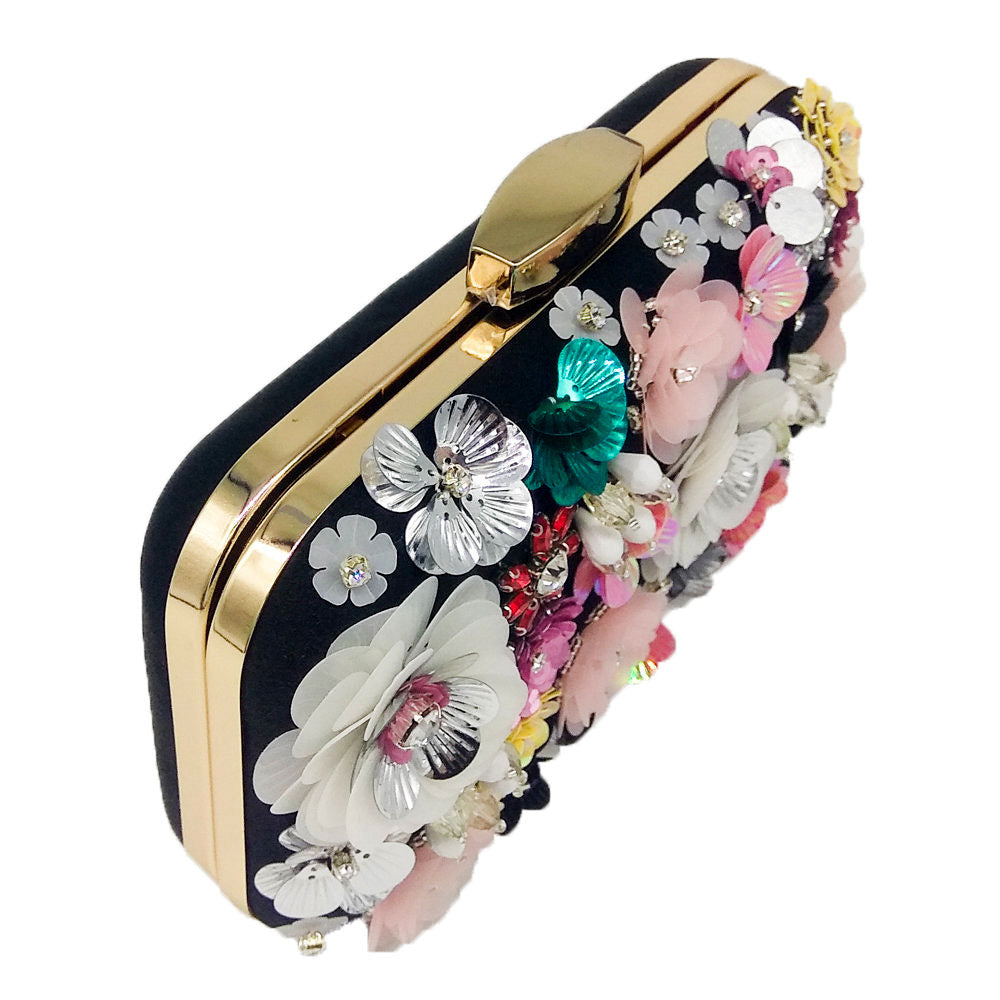 Pochette de soirée à perles et fleurs