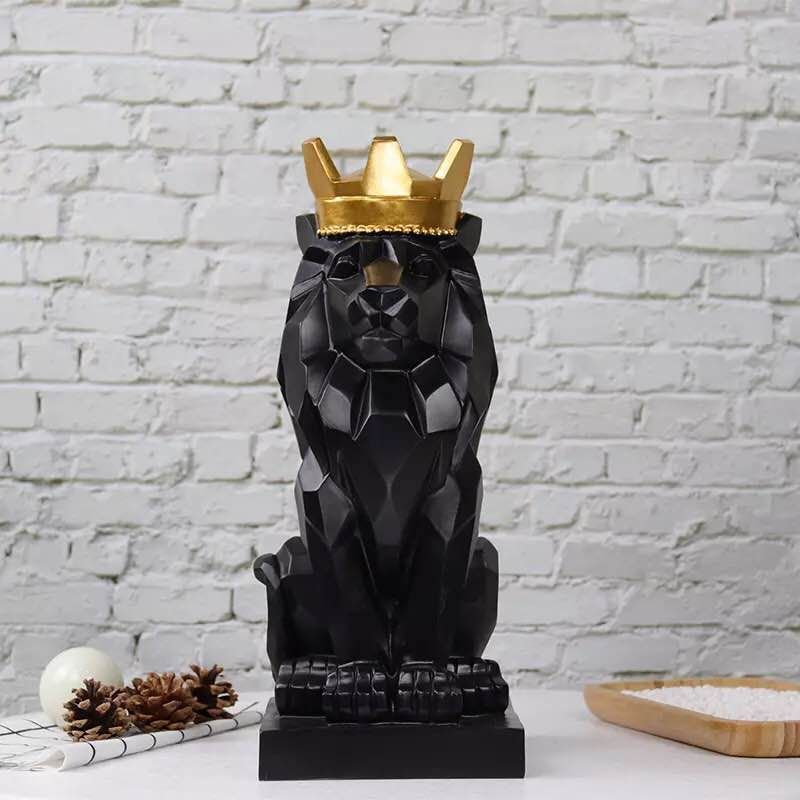 Ornement de lion couronné