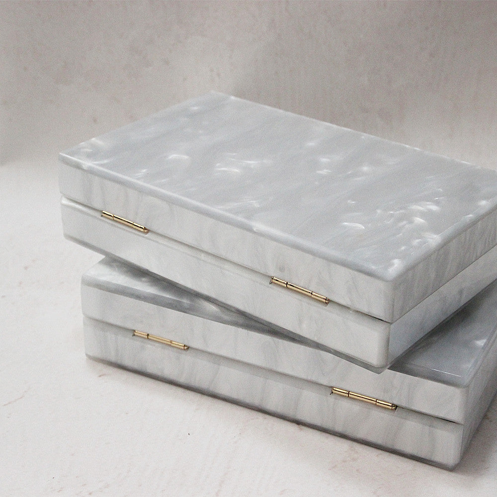 Nouvelle pochette en acrylique nacré de couleur pure pour femme