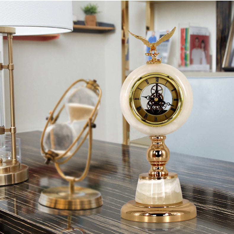 Reloj de lujo europeo ligero y soporte para reloj, reloj de escritorio de oficina creativo retro americano, decoración del dormitorio del hogar