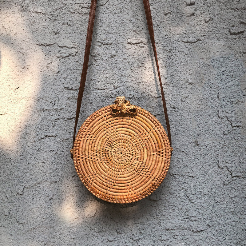 Nuevo bolso tejido de mimbre de Bali, bolso redondo tipo mensajero de viaje de playa tejido de paja Retro