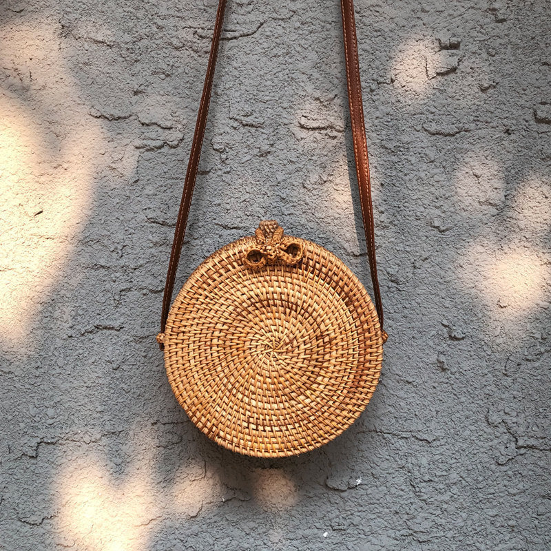 Nuevo bolso tejido de mimbre de Bali, bolso redondo tipo mensajero de viaje de playa tejido de paja Retro