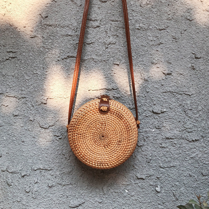 Nuevo bolso tejido de mimbre de Bali, bolso redondo tipo mensajero de viaje de playa tejido de paja Retro