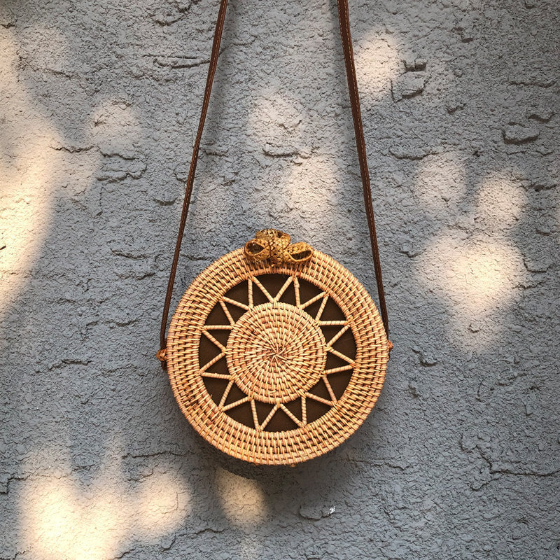 Nuevo bolso tejido de mimbre de Bali, bolso redondo tipo mensajero de viaje de playa tejido de paja Retro