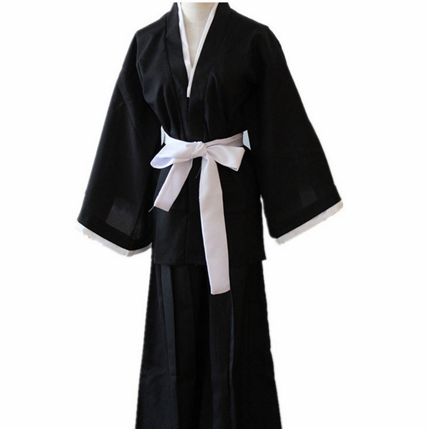 Cosplay en costume de kendo noir