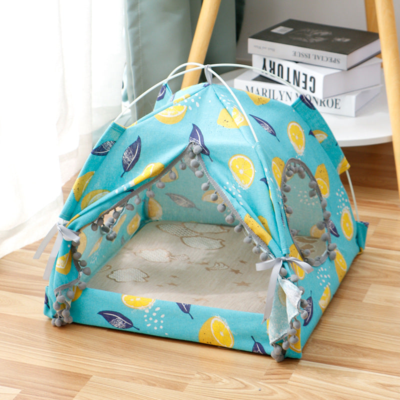 Cama para mascotas cerrada en casa