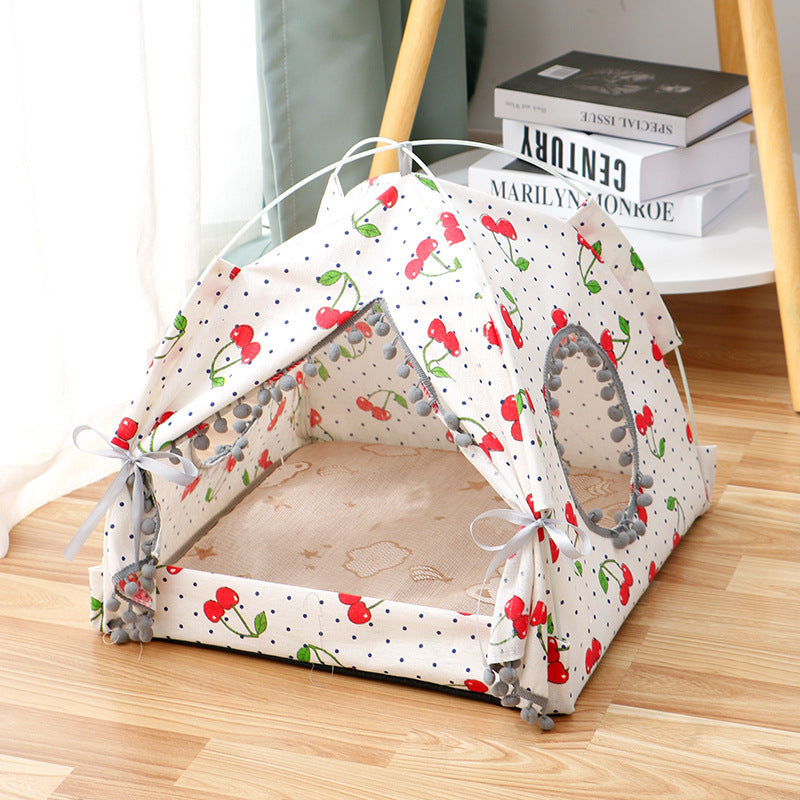 Cama para mascotas cerrada en casa