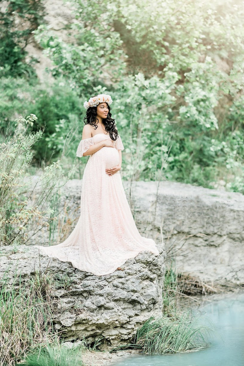 Vestido de encaje para embarazadas con mangas cortas