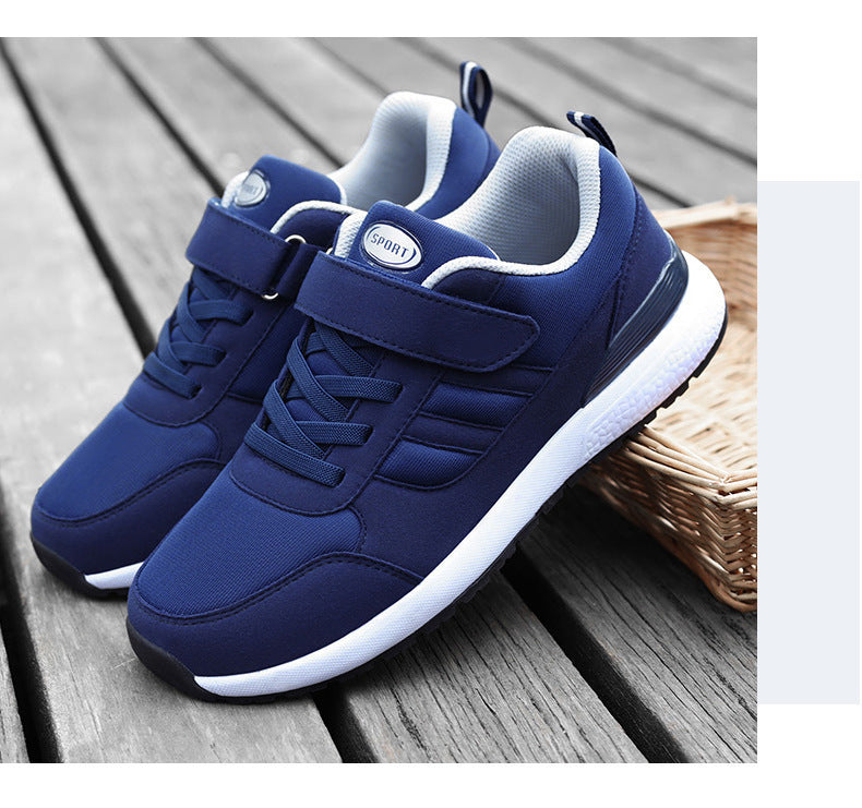Zapatillas De Deporte De Mediana Edad Y Ancianos Pareja Casual De Fondo Suave