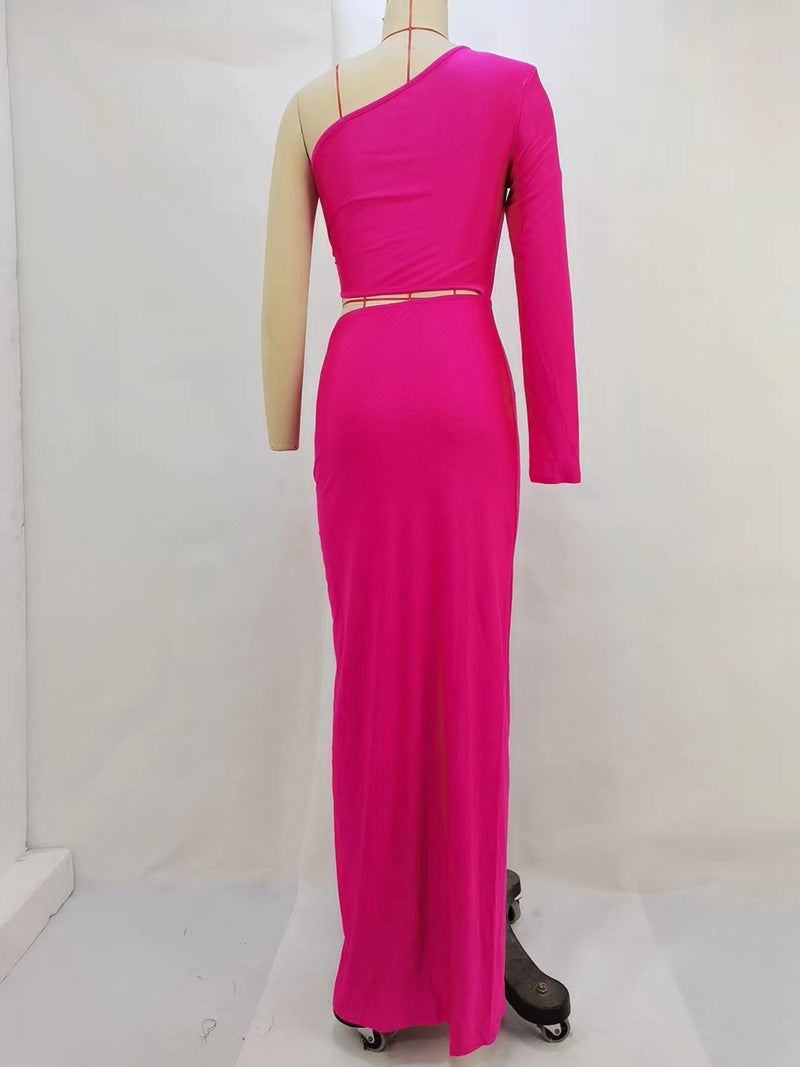 Robe fendue sexy à épaules obliques et plissée