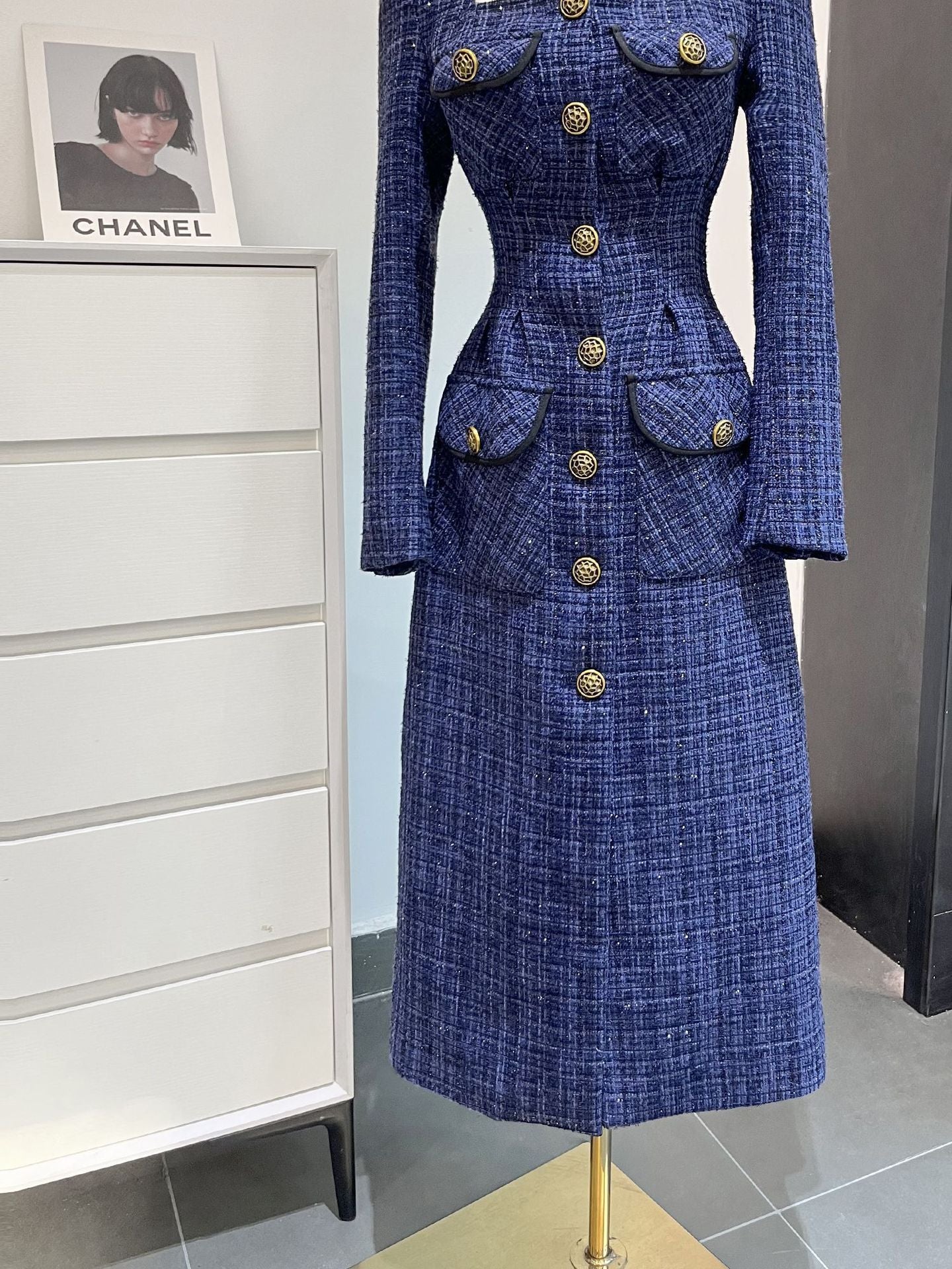 Vestido de tweed francés con temperamento socialité