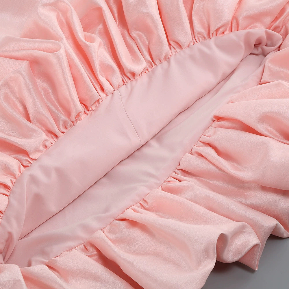 Vestido de noche abullonado de color rosa con cintura adelgazante de estilo francés