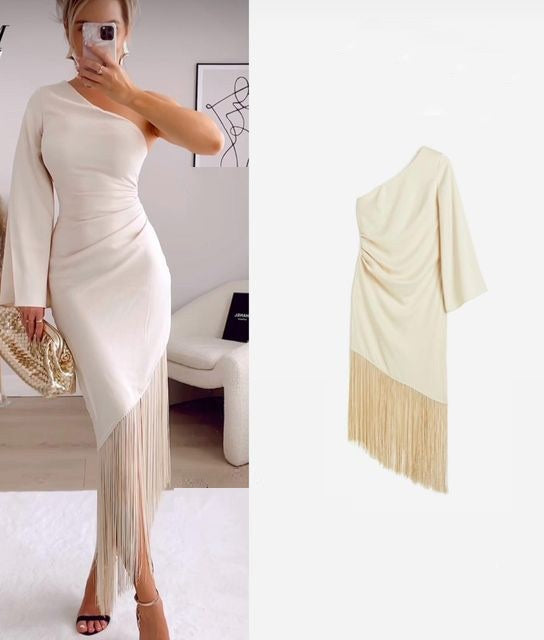 Robe décontractée plissée, coupe ajustée, coupe inclinée, bas à franges, une épaule, pour les vacances