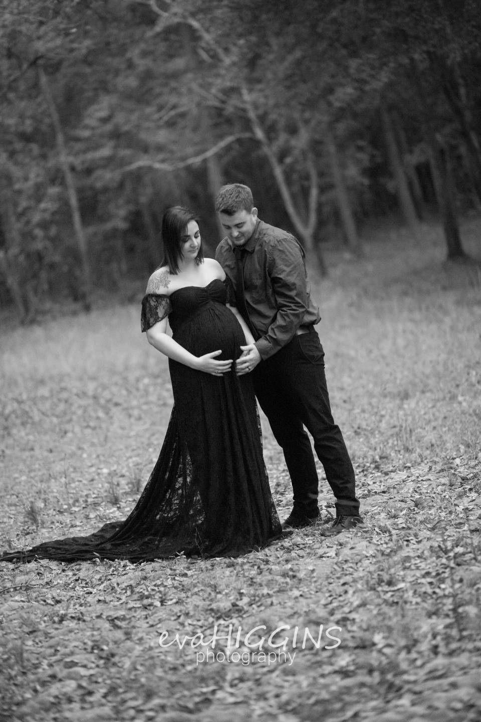 Vestido de encaje para embarazadas con mangas cortas