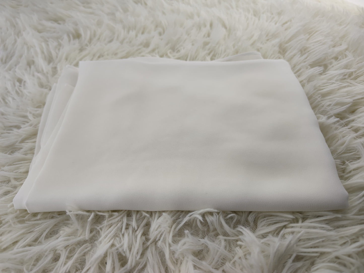 Robe en mousseline de soie brodée quatre saisons
