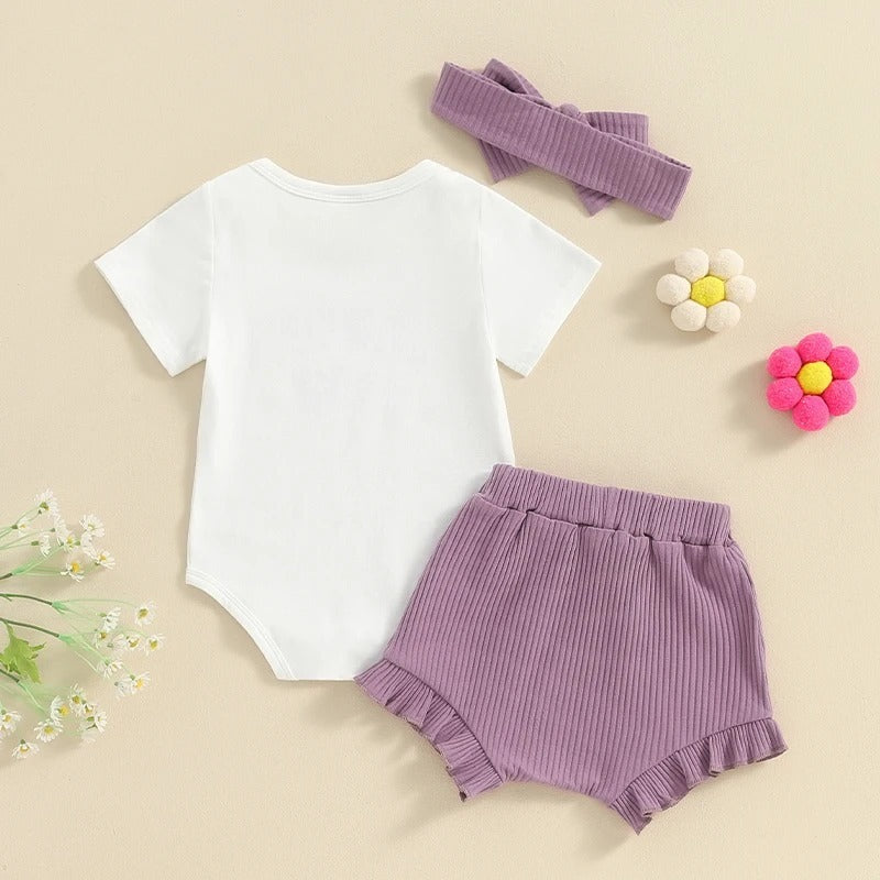 Ensemble trois pièces pour fille avec barboteuse à manches courtes, short et foulard