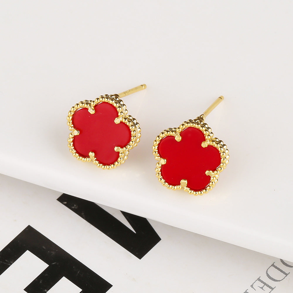 Pendientes de concha blanca con flor de cinco hojas y piedra natural