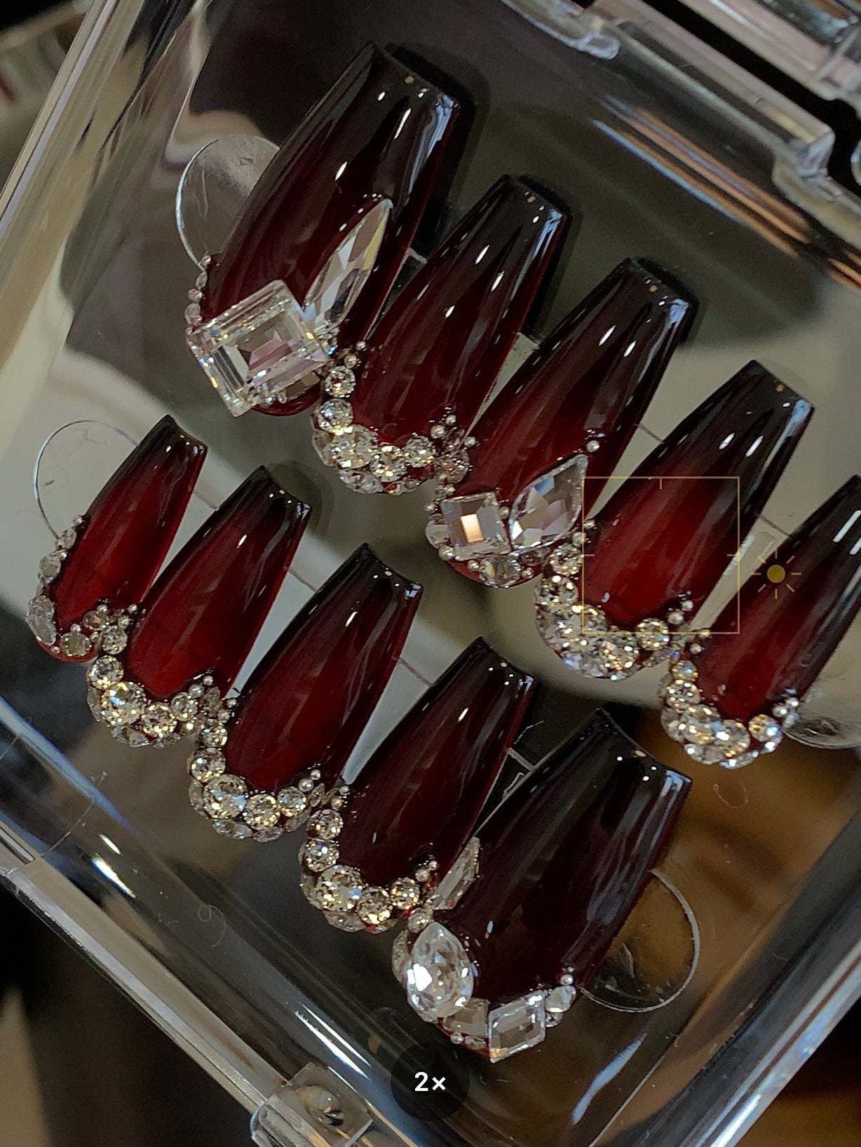Bloody Castle Red Guokui White Wear Punta de uña personalizada