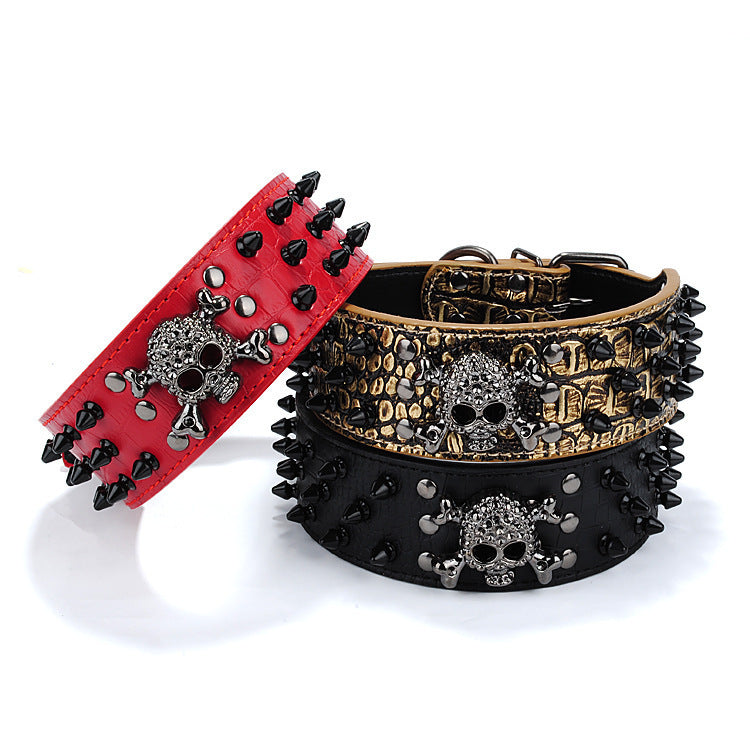 Collar para mascotas con forma de calavera y cabeza redonda con clavos