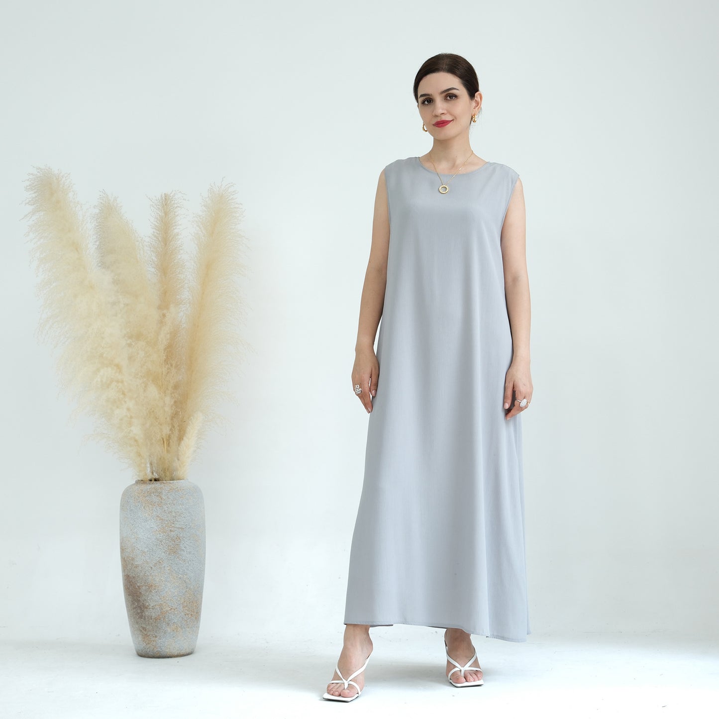 Ensemble trois pièces avec jupe châle de couleur unie