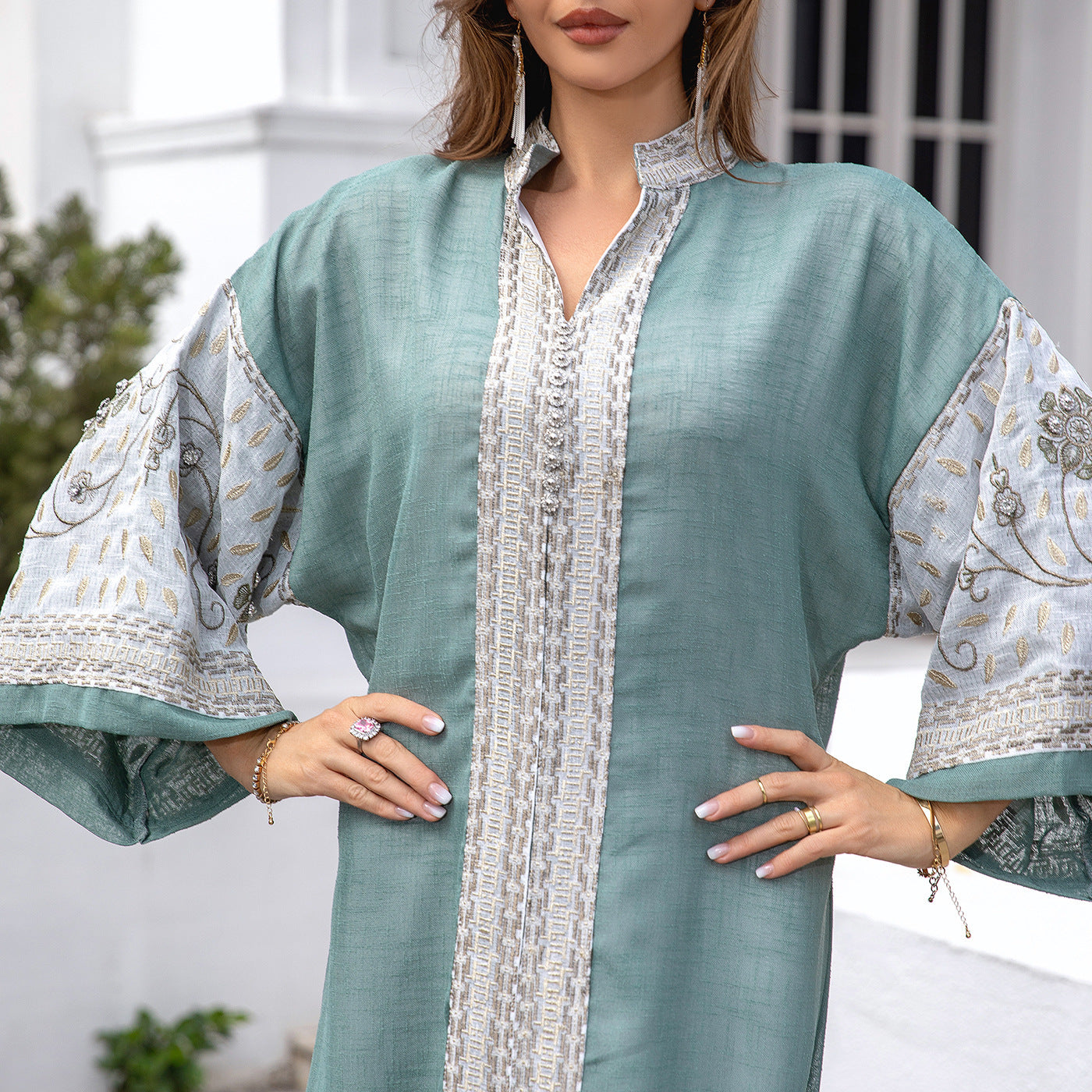 Robe musulmane brodée pour femme, commerce extérieur du Moyen-Orient