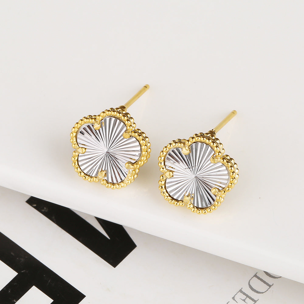 Pendientes de concha blanca con flor de cinco hojas y piedra natural