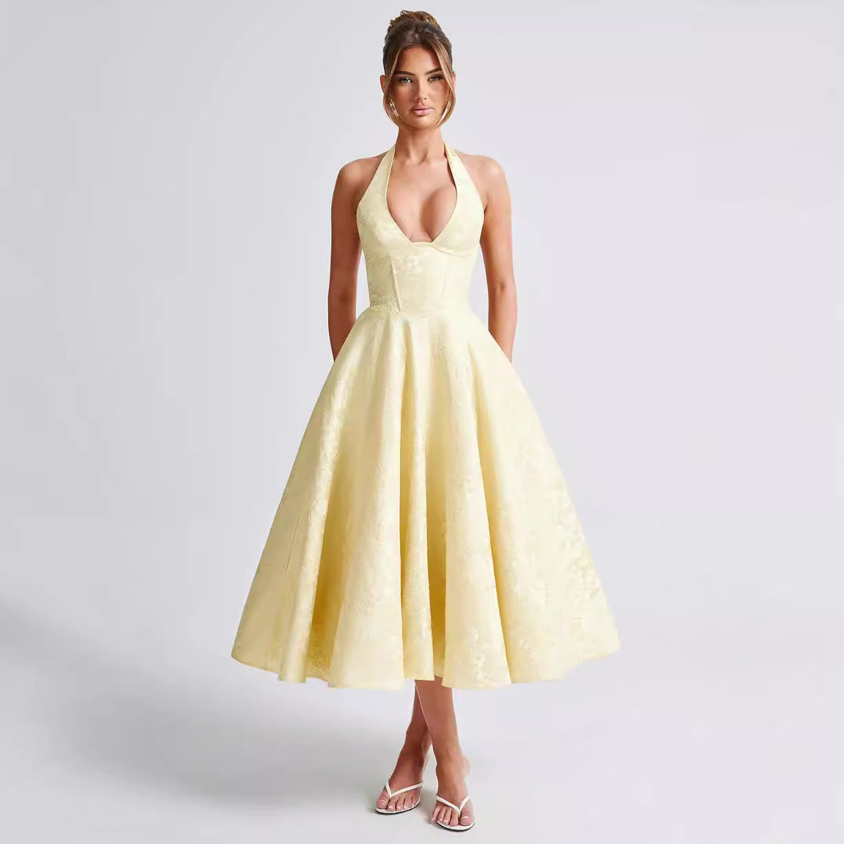 Robe longue en jacquard à col en V et dos nu, sans manches, avec lacets à la taille, style vacances