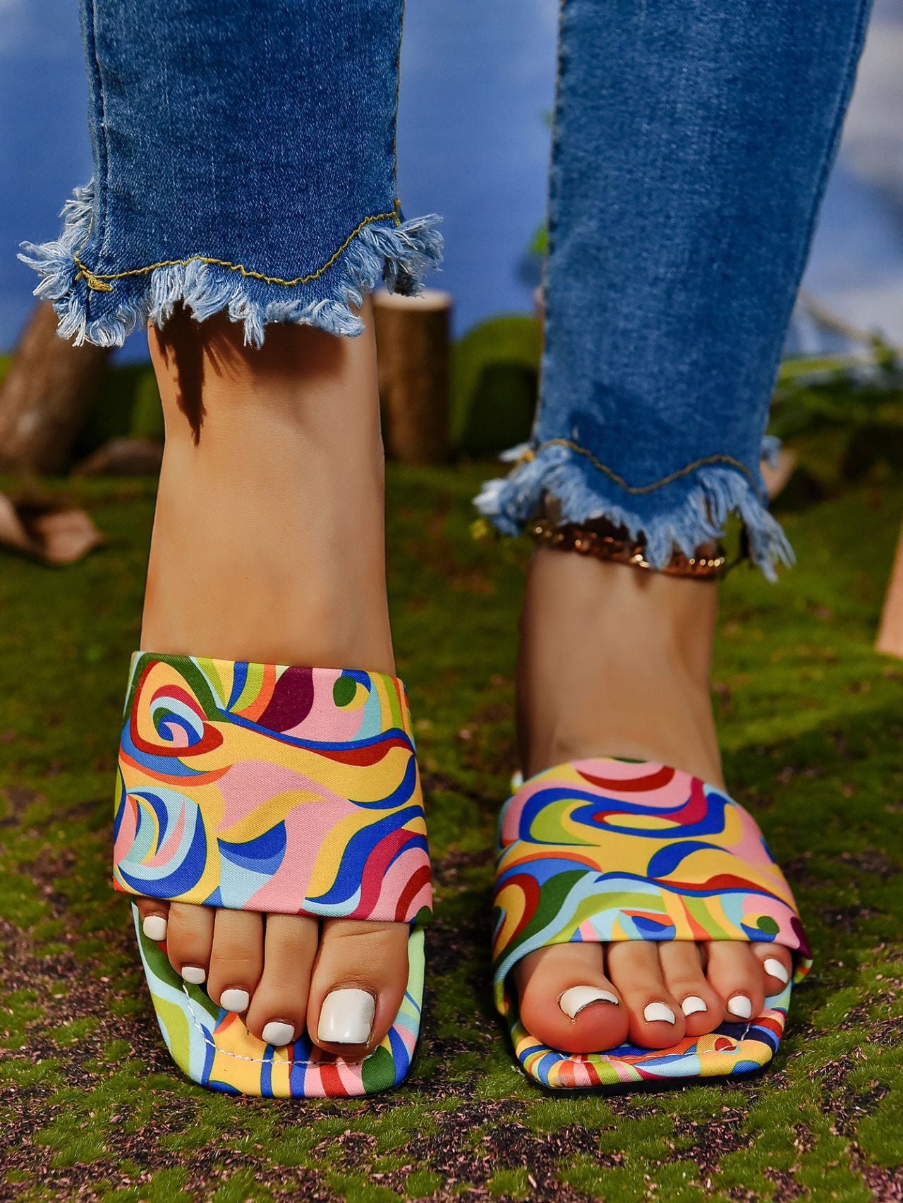 Sandalias de playa con punta cuadrada en color caramelo