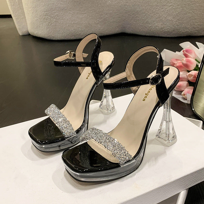 Sandales décontractées à talons épais et très hauts avec boucle et bride transparente et strass