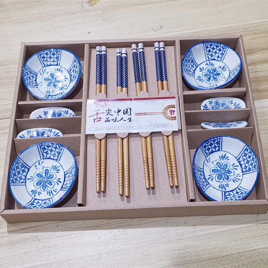 El sushi de cerámica de la flor de cerezo del estilo japonés sirve el Sashimi S