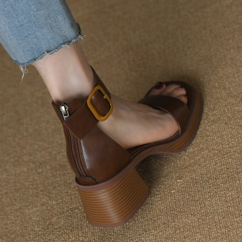 Sandalias de tiras estilo británico retro con tacón grueso