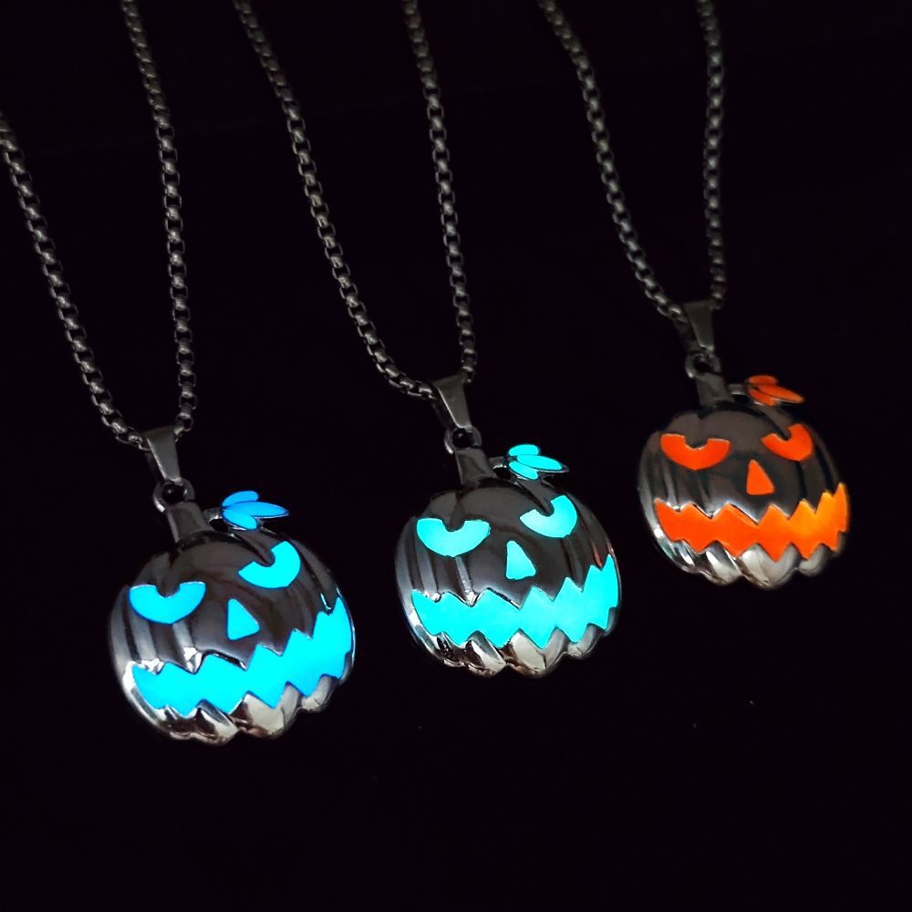 Collier pendentif citrouille lumineux avec accessoires pour le festival des fantômes d'Halloween
