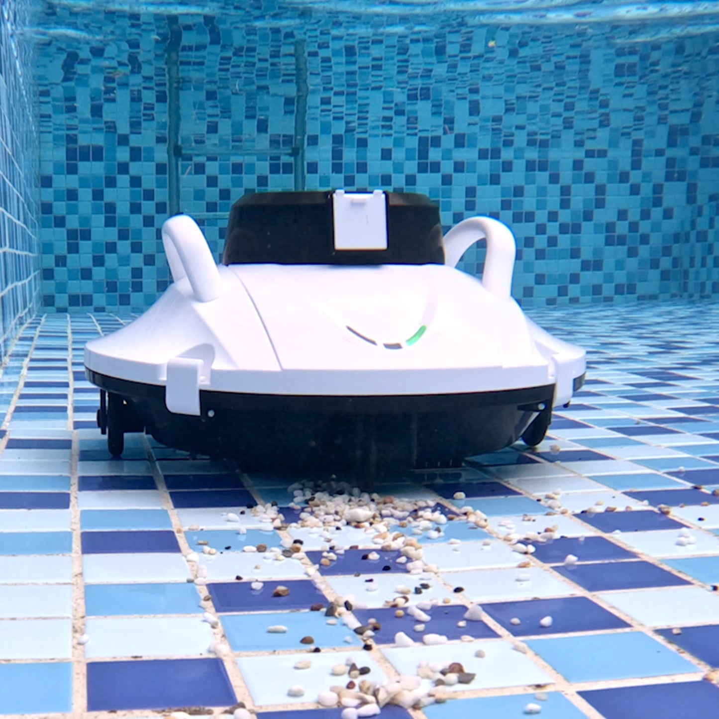 Máquina de limpieza de piscinas