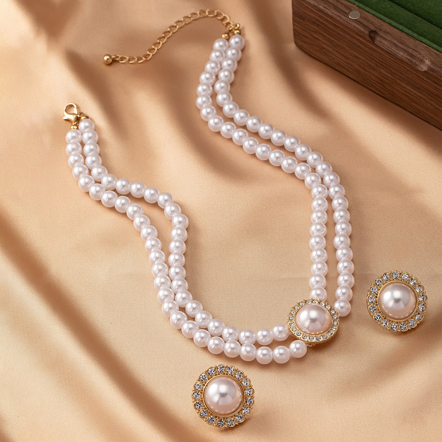 Conjunto de collar y pendientes elegantes con estilo retro para vacaciones en la playa