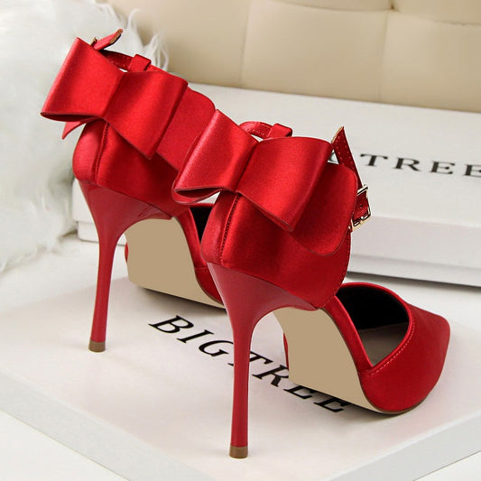 Chaussures de mariage à talons hauts et talons aiguilles