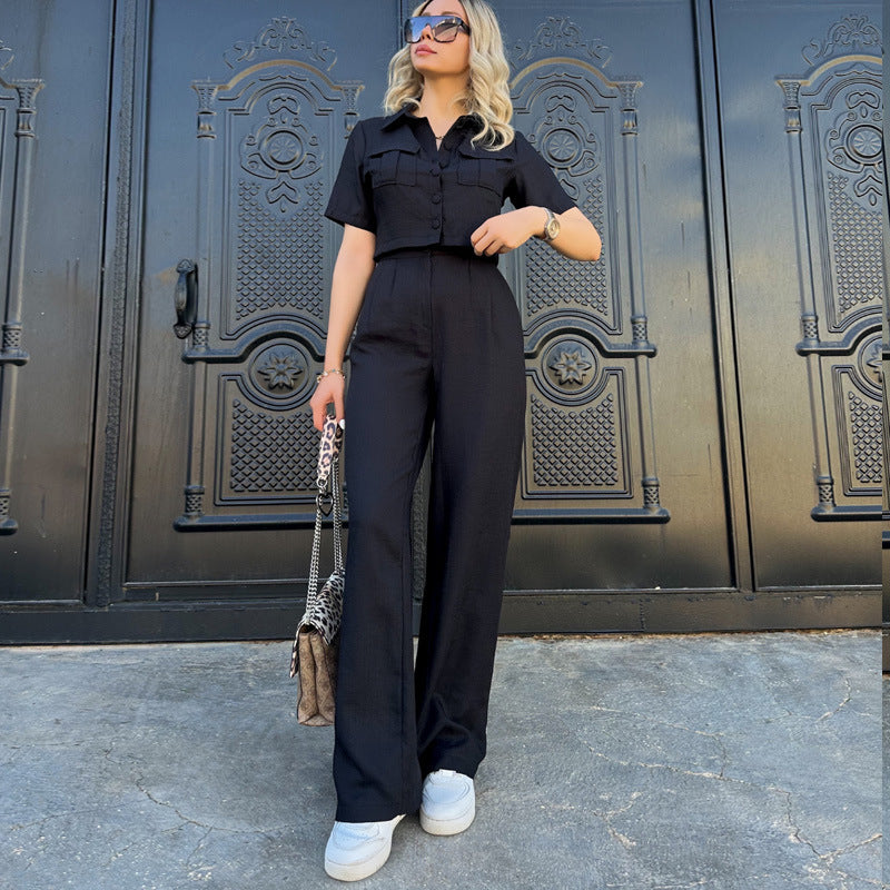 Traje de dos piezas elegante y moderno para mujer