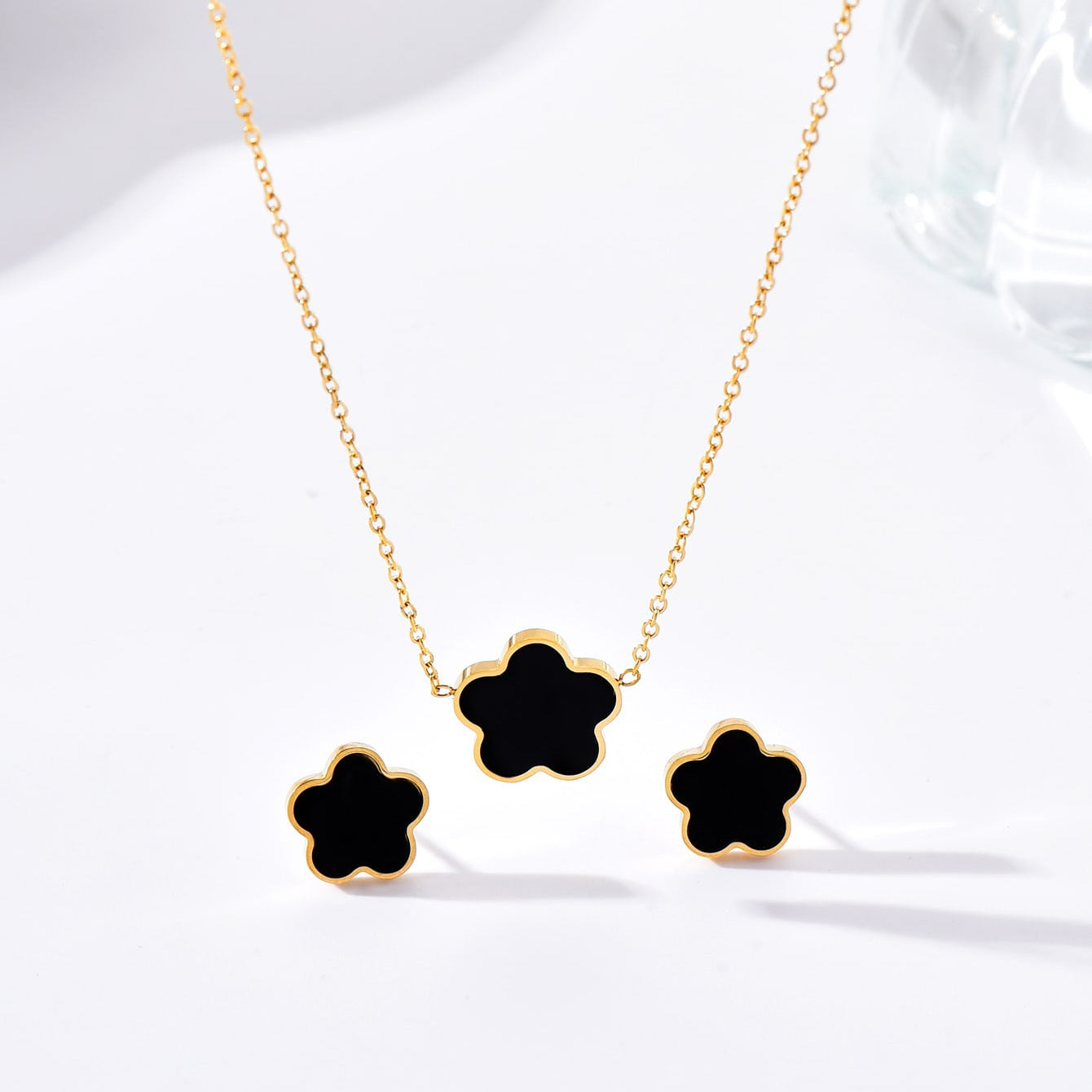 Fashion Personalized Flower Suit Necklace Ear Stud