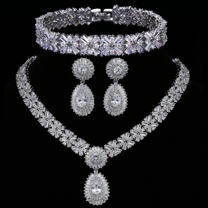 Joyería con incrustaciones de cera de circonita redonda de moda para novias con temperamento