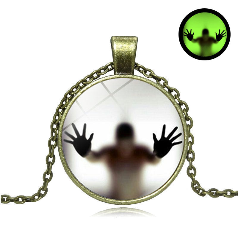 Collier rond lumineux Halloween personnalité clavicule pendentif chaîne de pull vintage accessoires de bijoux de mode