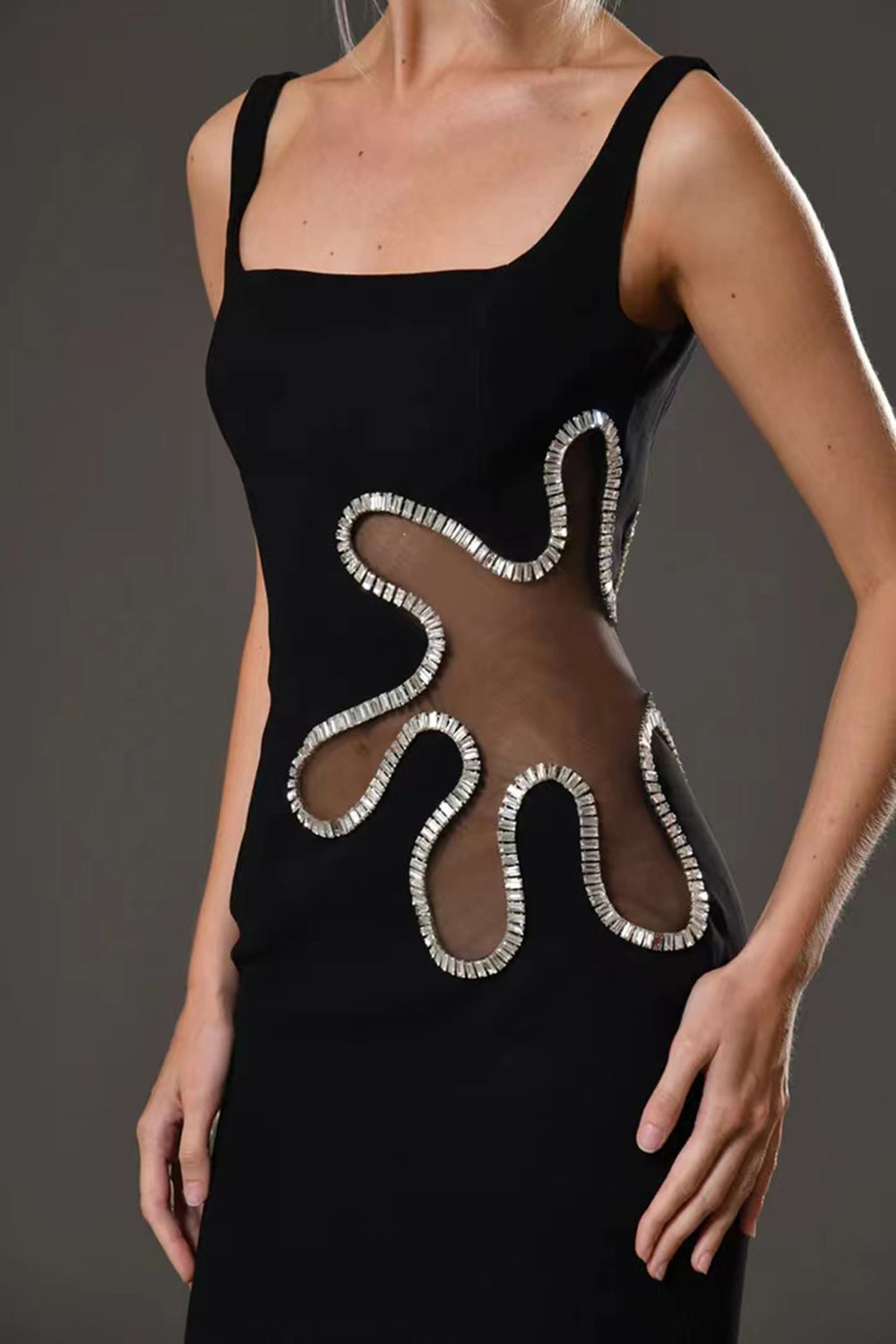 Jupe longue bandage en maille sans manches à col carré pour femme