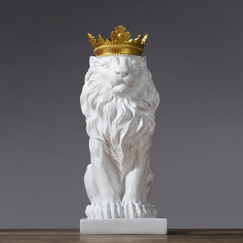Ornement de lion couronné