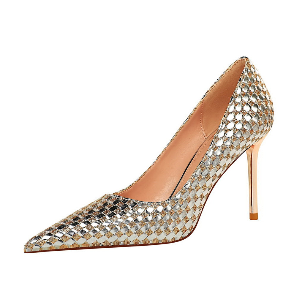Escarpins à talons aiguilles en cuir avec décoration métallique tissée à paillettes brillantes pour femmes