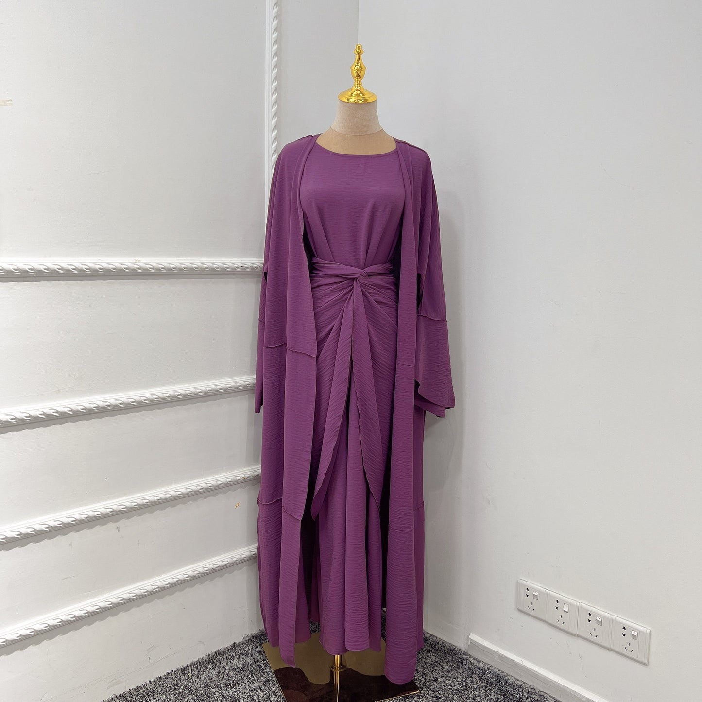 Manteau de garniture Vêtements d'intérieur Robe Jupe Circonférence Costume trois pièces