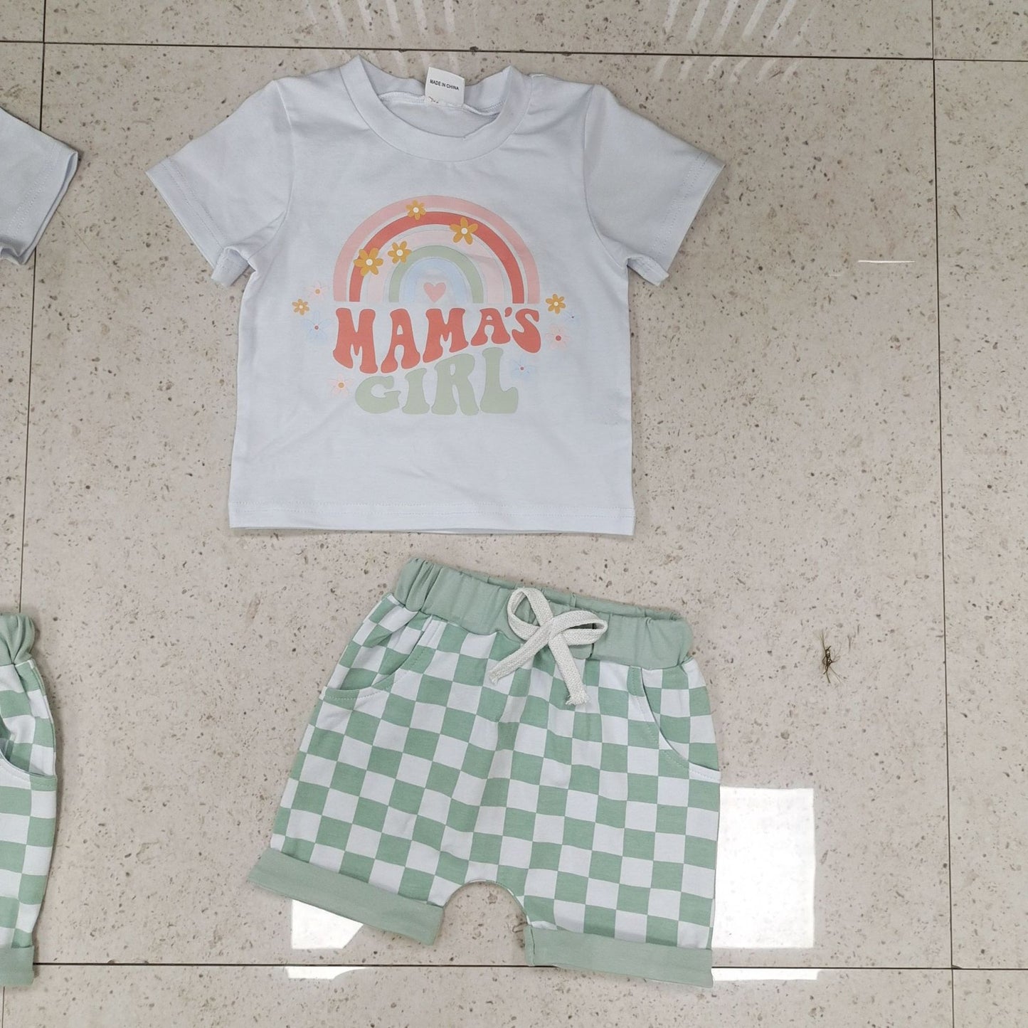 Ensemble short à carreaux et manches courtes pour fille