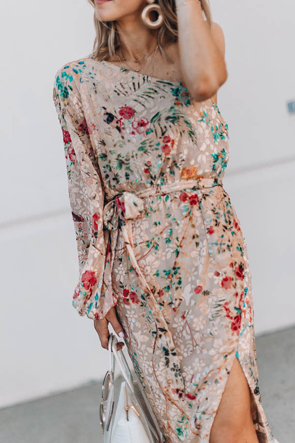 Vestido dividido con hombros inclinados a la moda para mujer
